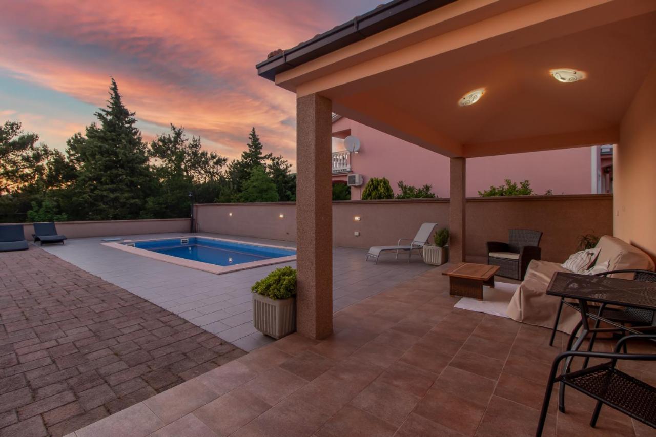 Apartments Villa Antonia Jadranovo Εξωτερικό φωτογραφία