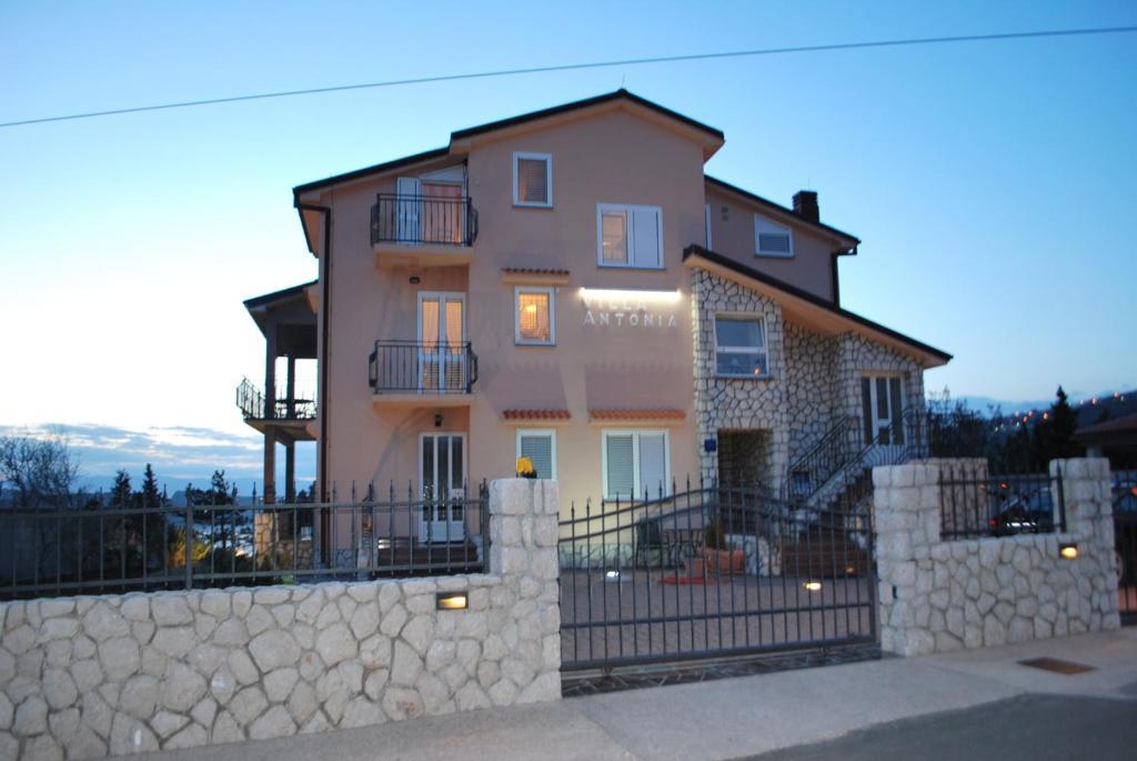 Apartments Villa Antonia Jadranovo Εξωτερικό φωτογραφία